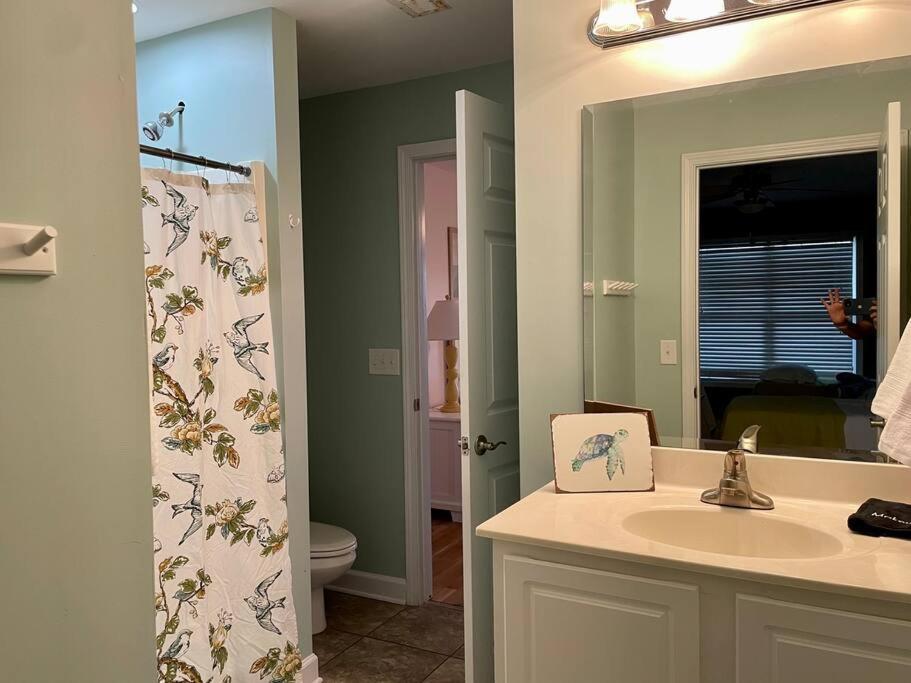 3 Bedroom Condo, Ocean Views & Short Walk To Beach! Oak Island Eksteriør billede