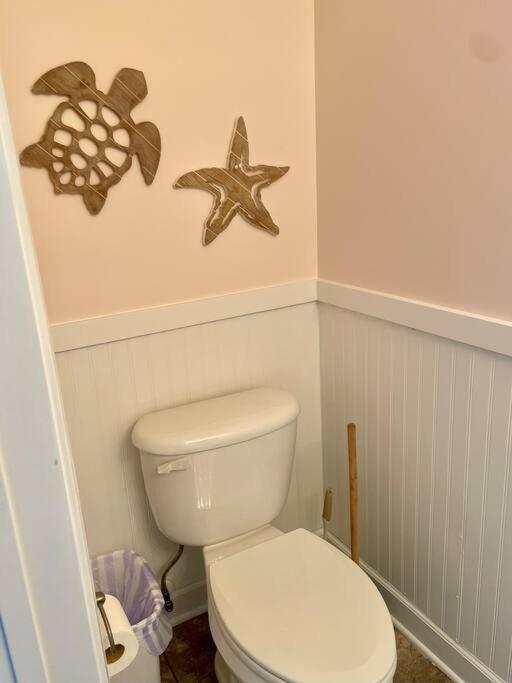3 Bedroom Condo, Ocean Views & Short Walk To Beach! Oak Island Eksteriør billede