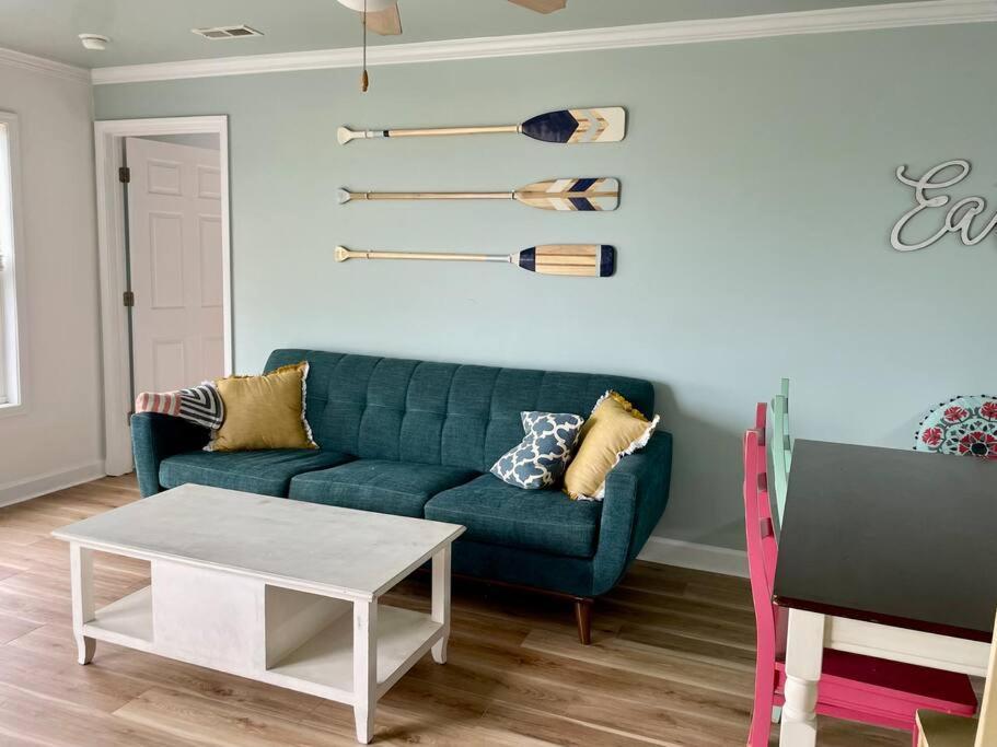 3 Bedroom Condo, Ocean Views & Short Walk To Beach! Oak Island Eksteriør billede